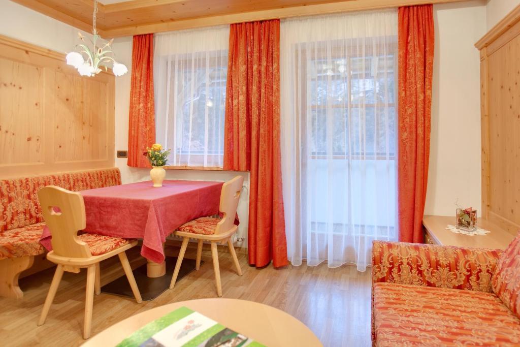 Residence Forcelles San Cassiano  Værelse billede