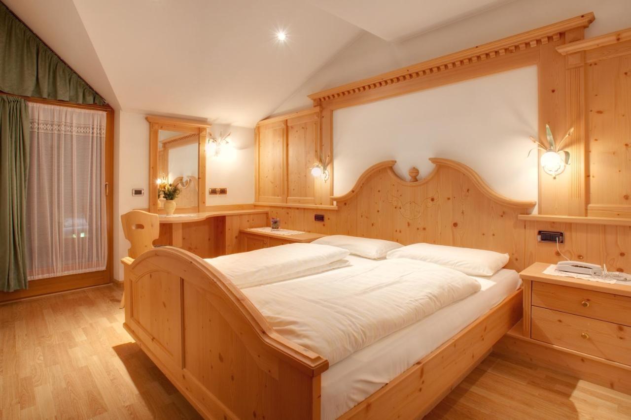 Residence Forcelles San Cassiano  Eksteriør billede